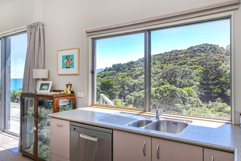 Photo of property in 18 Captain Amodeo Road, Amodeo Bay, Coromandel, 3584