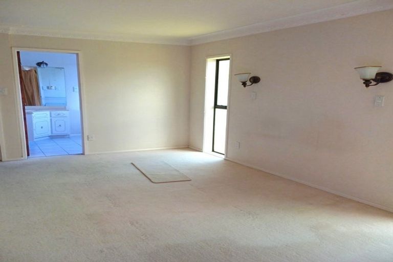 Photo of property in 11 Lilford Place, Half Moon Bay, Auckland, 2012