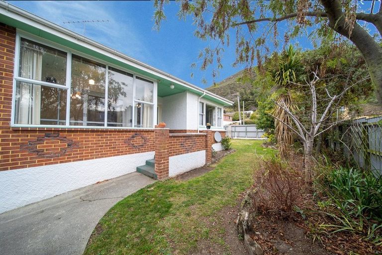 Photo of property in 10 Kelso Street, Roxburgh, 9500