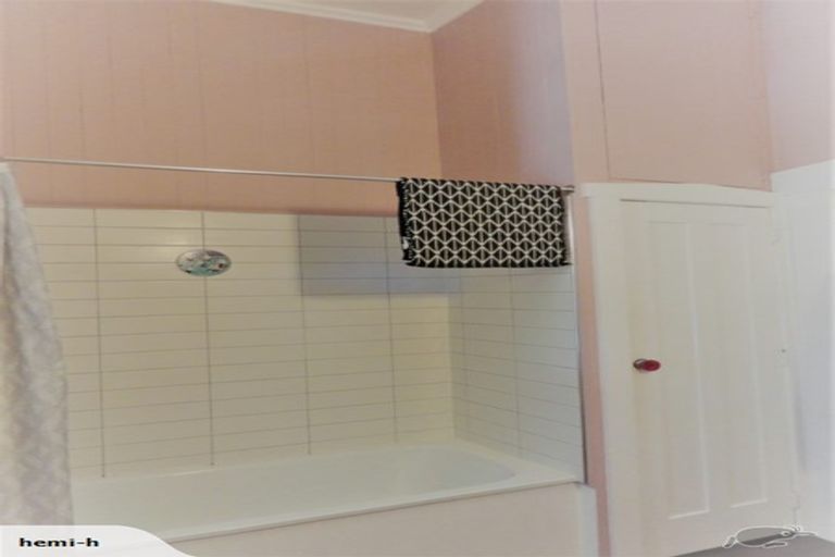 Photo of property in 20 Government Road, Raglan, 3225