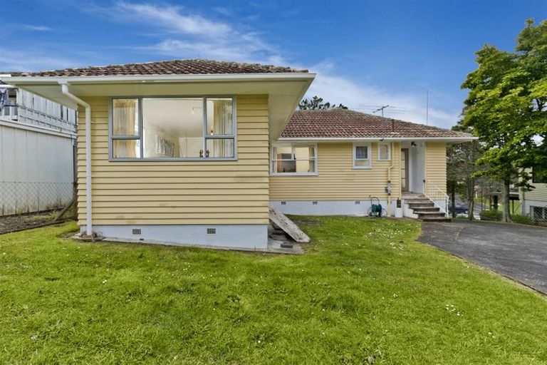 Photo of property in 84 Glendene Avenue, Glendene, Auckland, 0602