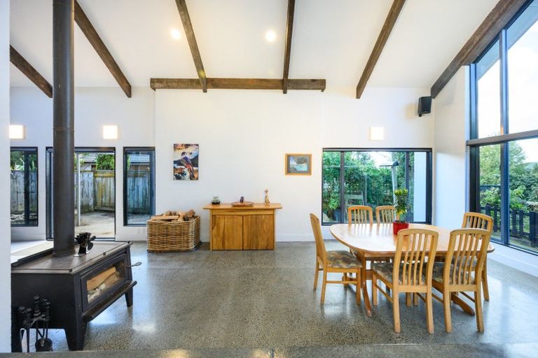 Photo of property in 151 Summerhill Drive, Fitzherbert, Palmerston North, 4410