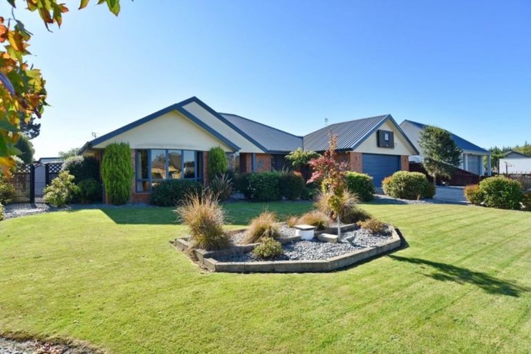 Photo of property in 17 Styx River Place, Spencerville, Christchurch, 8083