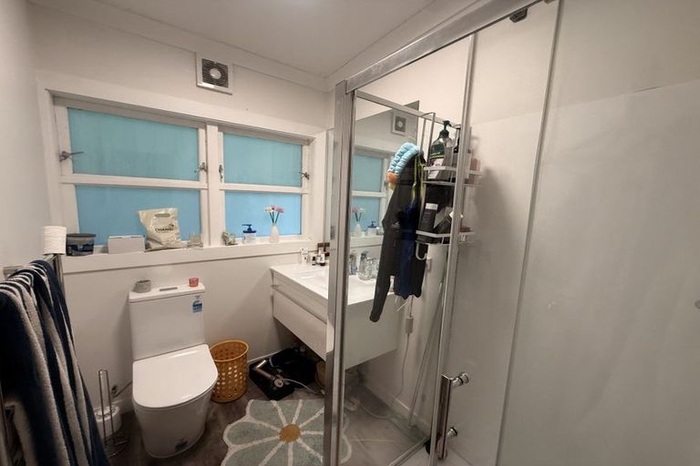 Photo of property in 2 Braemar Terrace, Johnsonville, Wellington, 6037