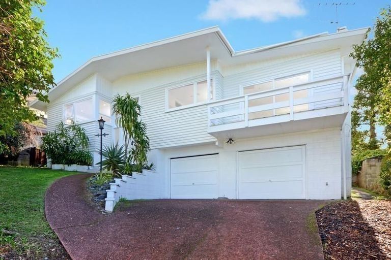 Photo of property in 43 Richards Avenue, Forrest Hill, Auckland, 0620