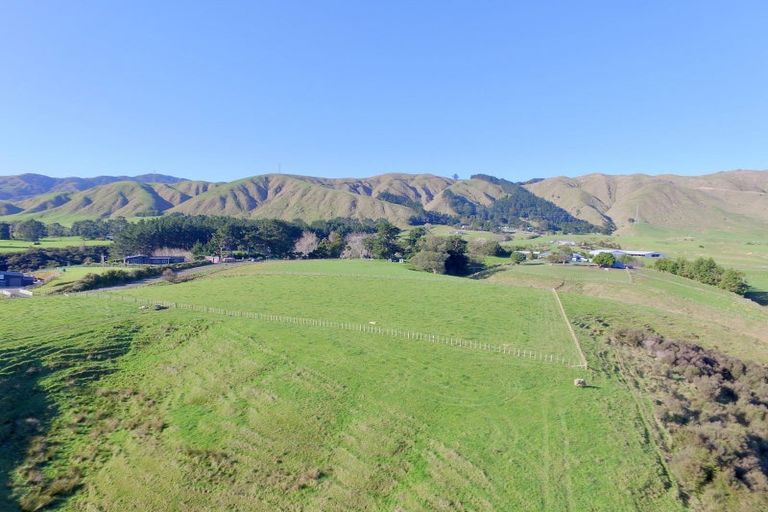 Photo of property in 158 Albert Road, Tokomaru, 4474