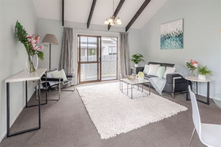 Photo of property in 20 Voelas Road, Lyttelton, 8082