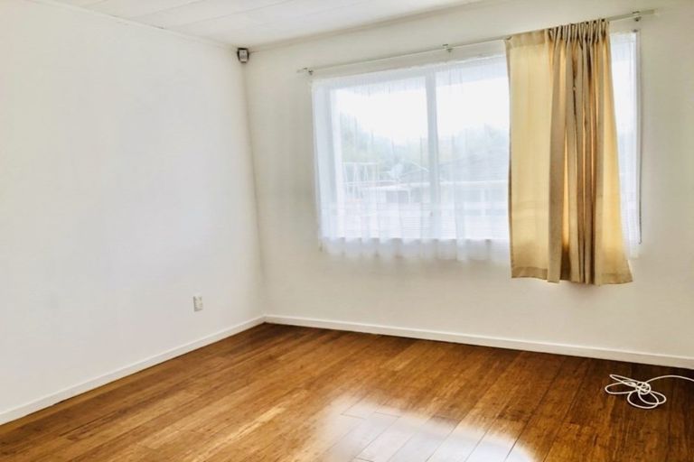 Photo of property in 15a Colum Place, Bucklands Beach, Auckland, 2014