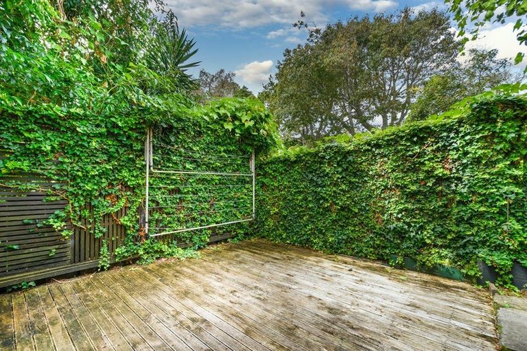 Photo of property in 1/32 Willerton Avenue, New Lynn, Auckland, 0600