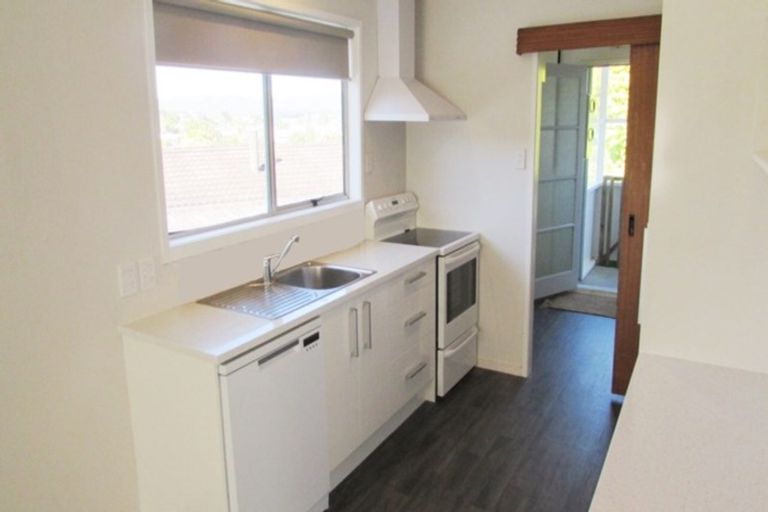 Photo of property in 3 Waari Avenue, Sunnyvale, Auckland, 0612