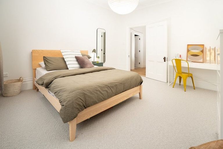 Photo of property in 18 Austin Street, Mount Victoria, Wellington, 6011