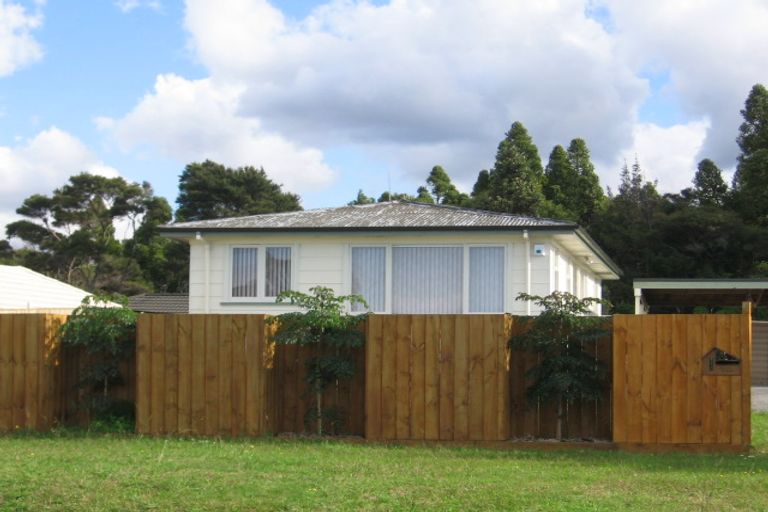 Photo of property in 212 Glengarry Road, Glen Eden, Auckland, 0602