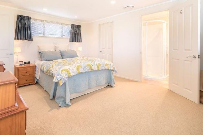 Photo of property in 54a Mcfadzean Drive, Blockhouse Bay, Auckland, 0600