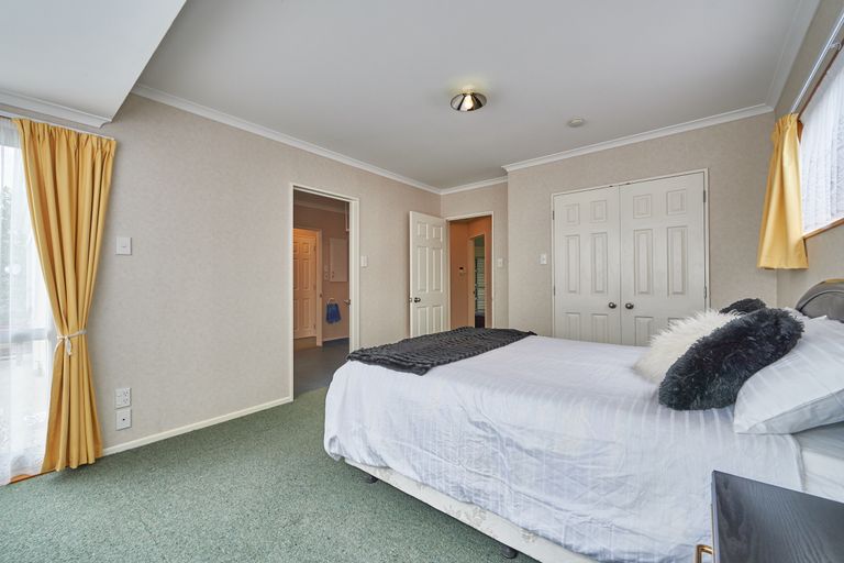 Photo of property in 12a Hurley Place, Awapuni, Palmerston North, 4412