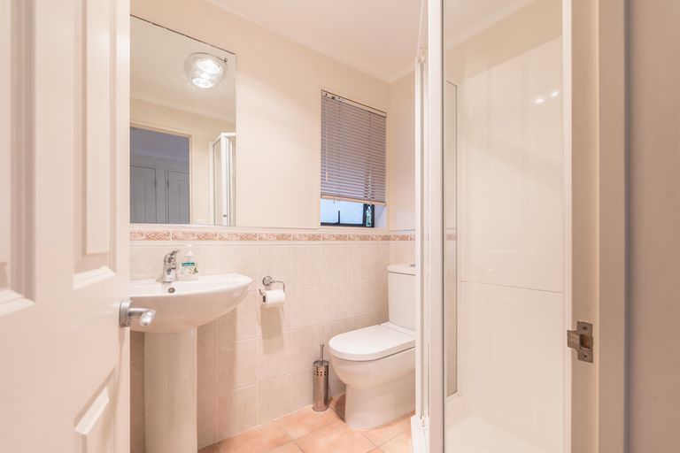 Photo of property in 54a Mcfadzean Drive, Blockhouse Bay, Auckland, 0600