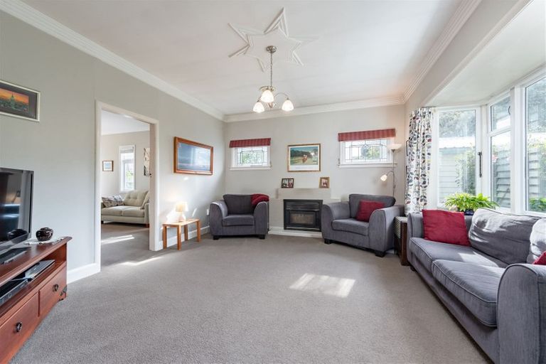 Photo of property in 51 Pohutukawa Street, Woburn, Lower Hutt, 5010