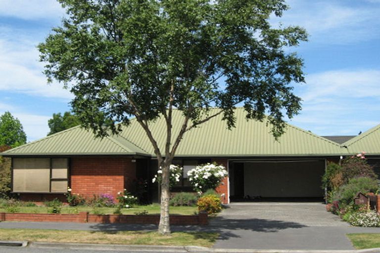 Photo of property in 94 Apsley Drive, Avonhead, Christchurch, 8042