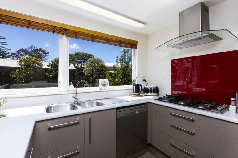 Photo of property in 11 Benzie Avenue, Wallaceville, Upper Hutt, 5018
