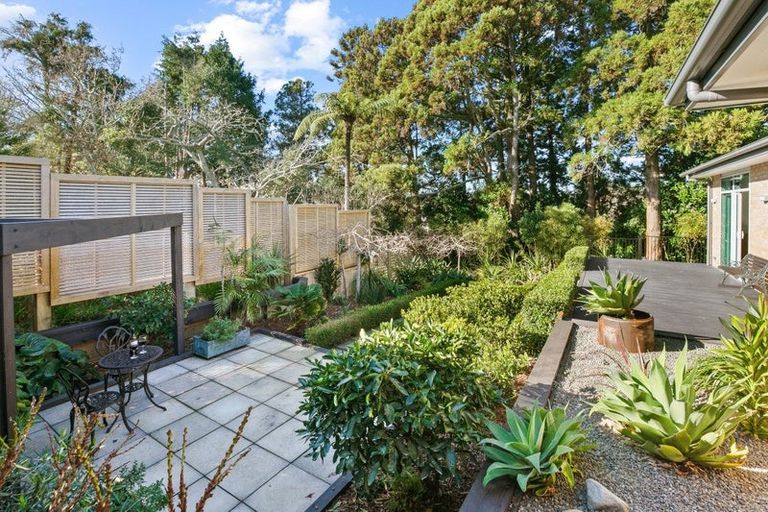 Photo of property in 525e Mangorei Road, Highlands Park, New Plymouth, 4312