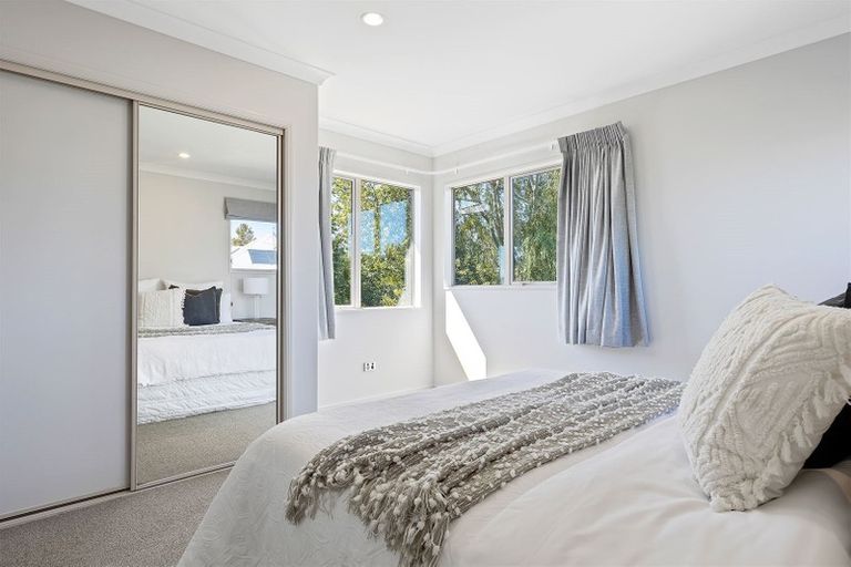 Photo of property in 4 Sovereign Gardens, Halswell, Christchurch, 8025