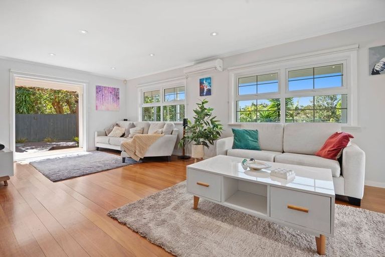 Photo of property in 12 Regia Close, Half Moon Bay, Auckland, 2012