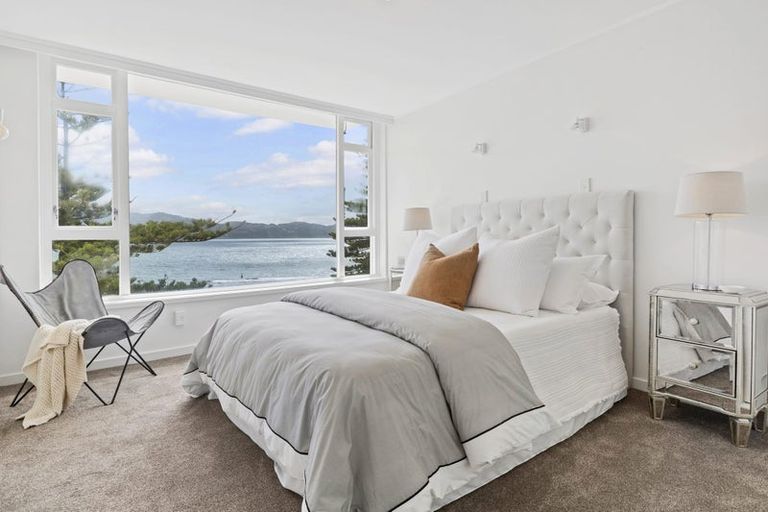 Photo of property in Oriana Apartments, 248 Oriental Parade, Oriental Bay, Wellington, 6011
