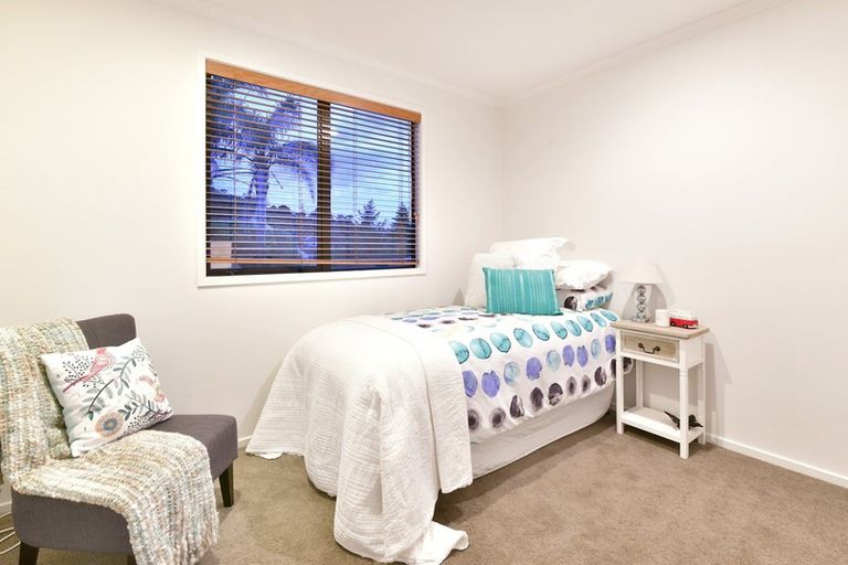 Photo of property in 21b Siesta Terrace, Gulf Harbour, Whangaparaoa, 0930