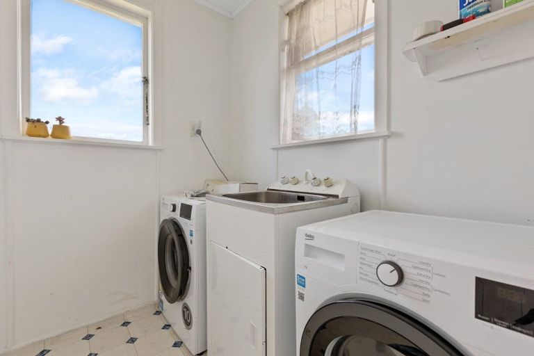 Photo of property in 75 Wrantage Street, Westown, New Plymouth, 4310