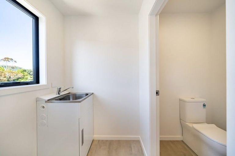 Photo of property in 11e Barberry Grove, Maungaraki, Lower Hutt, 5010