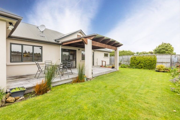 Photo of property in 14 Belgrove Place, Waipukurau, 4200