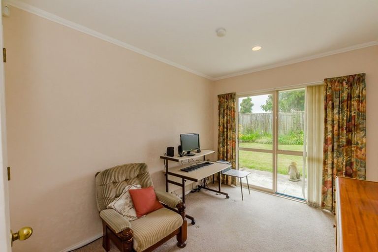 Photo of property in 5 Stella Court, Paraparaumu, 5032