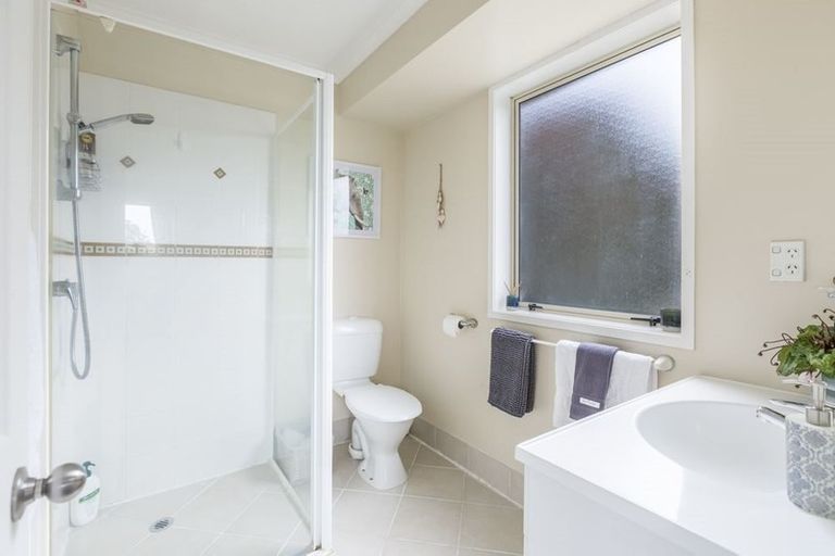 Photo of property in 58 Rivervale Grove, Stanmore Bay, Whangaparaoa, 0932