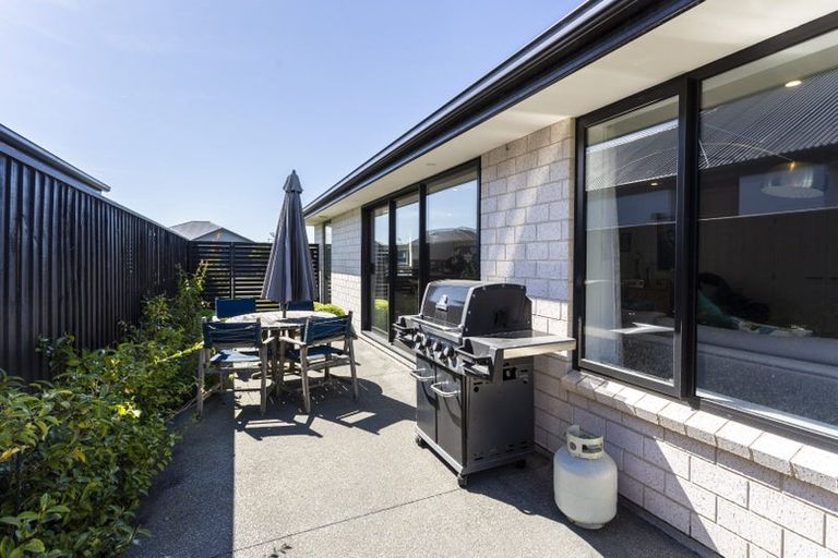 Photo of property in 37 Whitburn Avenue, Halswell, Christchurch, 8025