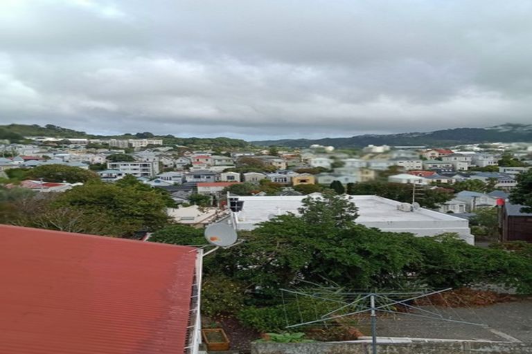 Photo of property in 5 Claremont Grove, Mount Victoria, Wellington, 6011