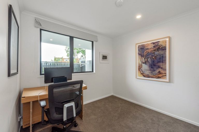 Photo of property in 10 Mayfly Lane, Hobsonville, Auckland, 0616