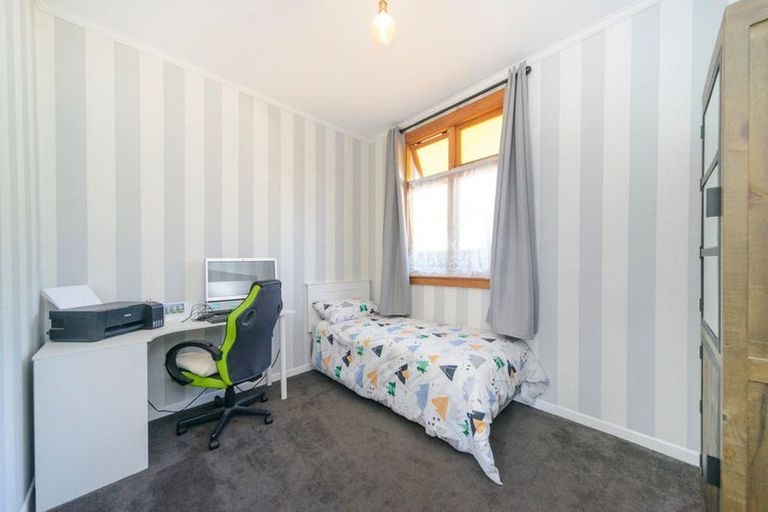 Photo of property in 93 Shamrock Street, Takaro, Palmerston North, 4412