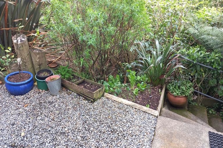 Photo of property in 70 Homebush Road, Khandallah, Wellington, 6035