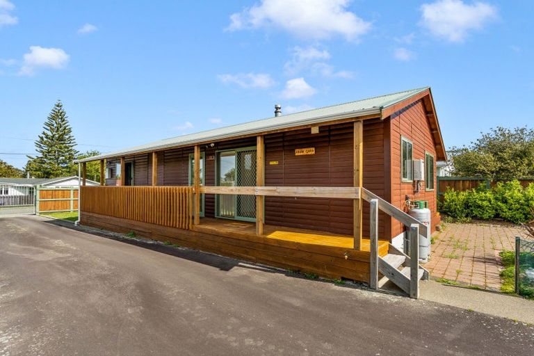 Photo of property in 5 Kenward Crescent, Featherston, 5710