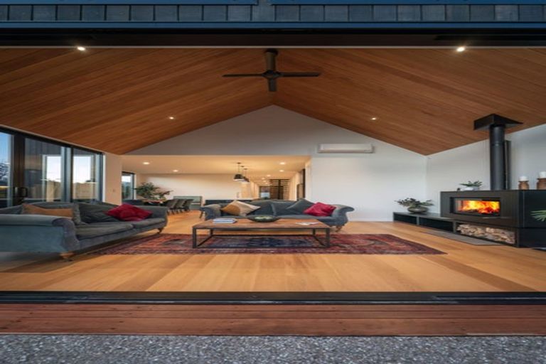 Photo of property in 170c Beacon Point Road, Wanaka, 9305