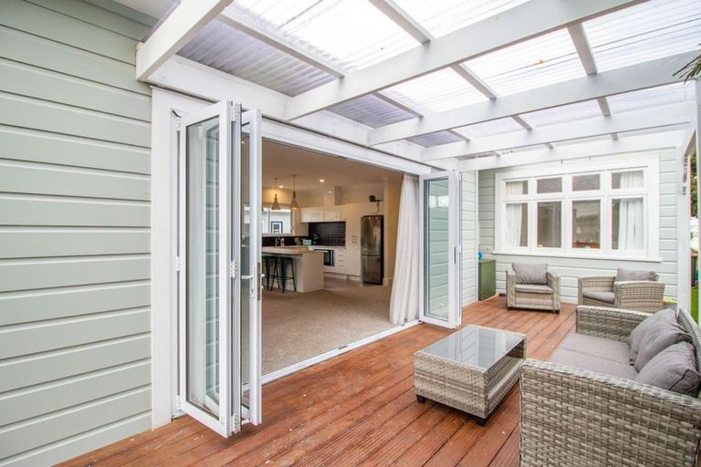 Photo of property in 17 Rossiter Avenue, Waterloo, Lower Hutt, 5011