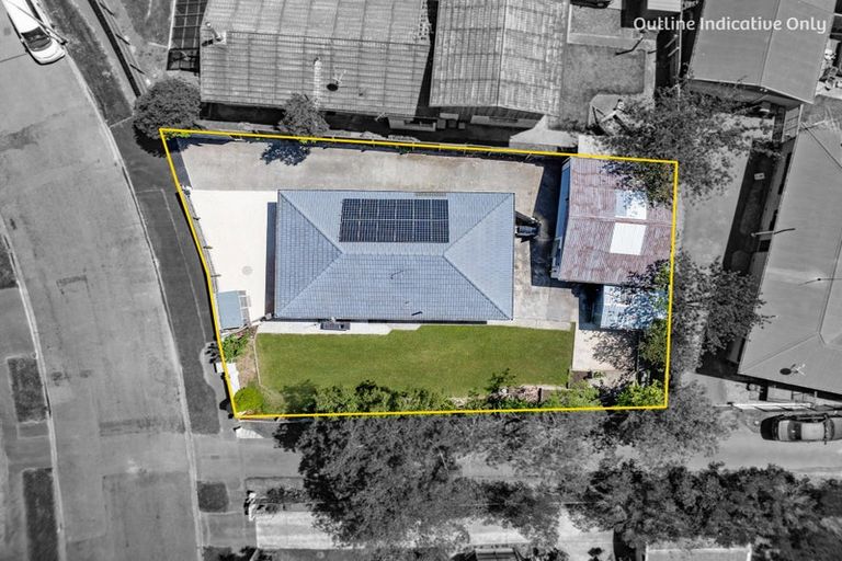 Photo of property in 3 Besant Place, Avondale, Christchurch, 8061