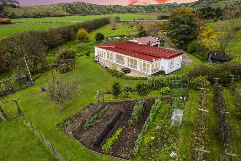 Photo of property in 2212 Matawai Road, Te Karaka, 4093