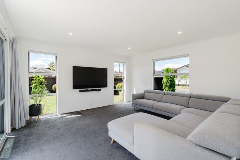 Photo of property in 43 Batten Drive, Flagstaff, Hamilton, 3210