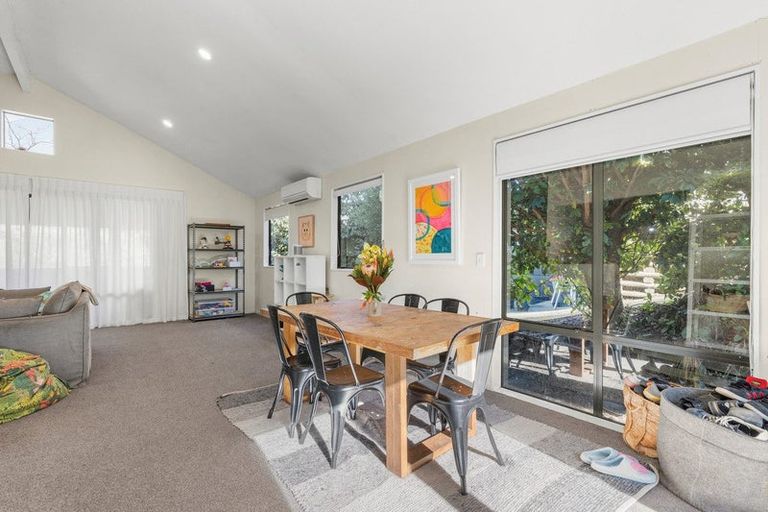 Photo of property in 8 Wye Place, Fernhill, Queenstown, 9300