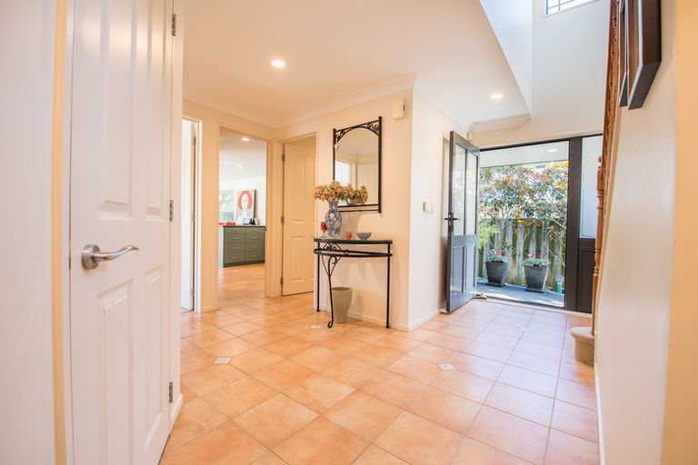 Photo of property in 54a Mcfadzean Drive, Blockhouse Bay, Auckland, 0600