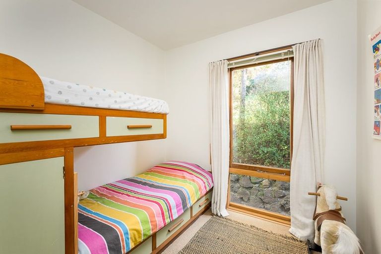 Photo of property in 12 Janice Place, Mount Pleasant, Christchurch, 8081