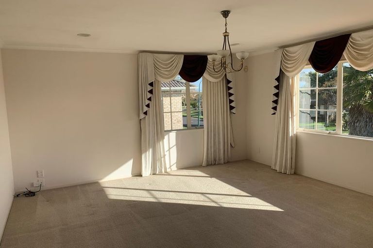 Photo of property in 26 Delmont Close, East Tamaki Heights, Auckland, 2016