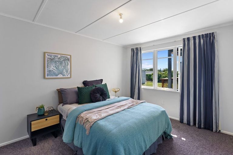 Photo of property in 310 Te Moana Road, Waikanae, 5036
