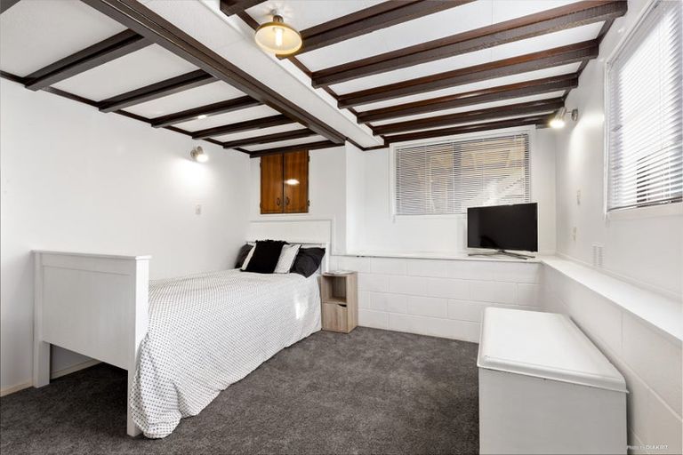 Photo of property in 21 Anzac Road, Pukekohe, 2120