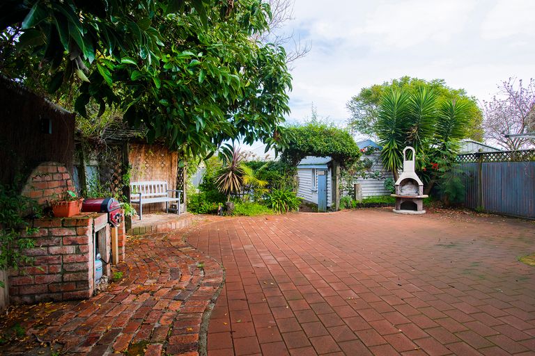 Photo of property in 436 Aberdeen Road, Gisborne, 4010